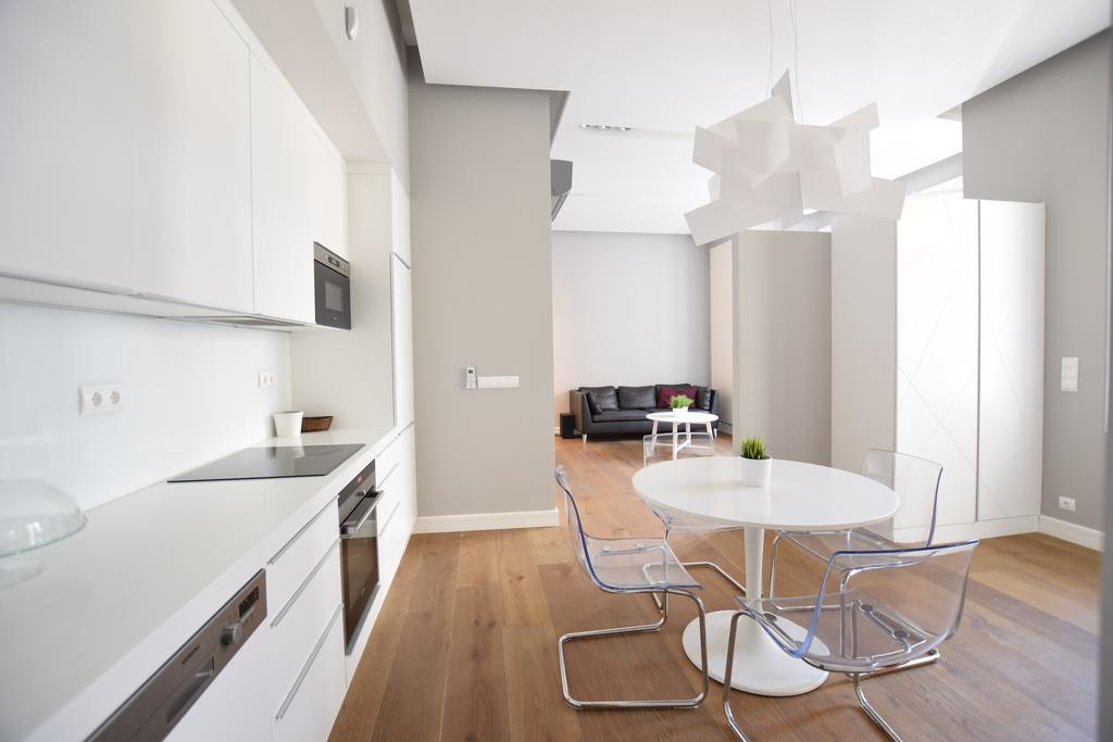 Luxury Apartment By Hi5 - Szervita Suite Budapest Extérieur photo