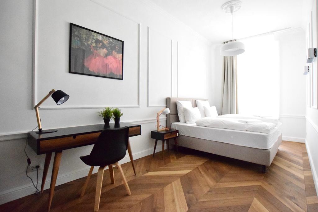 Luxury Apartment By Hi5 - Szervita Suite Budapest Extérieur photo