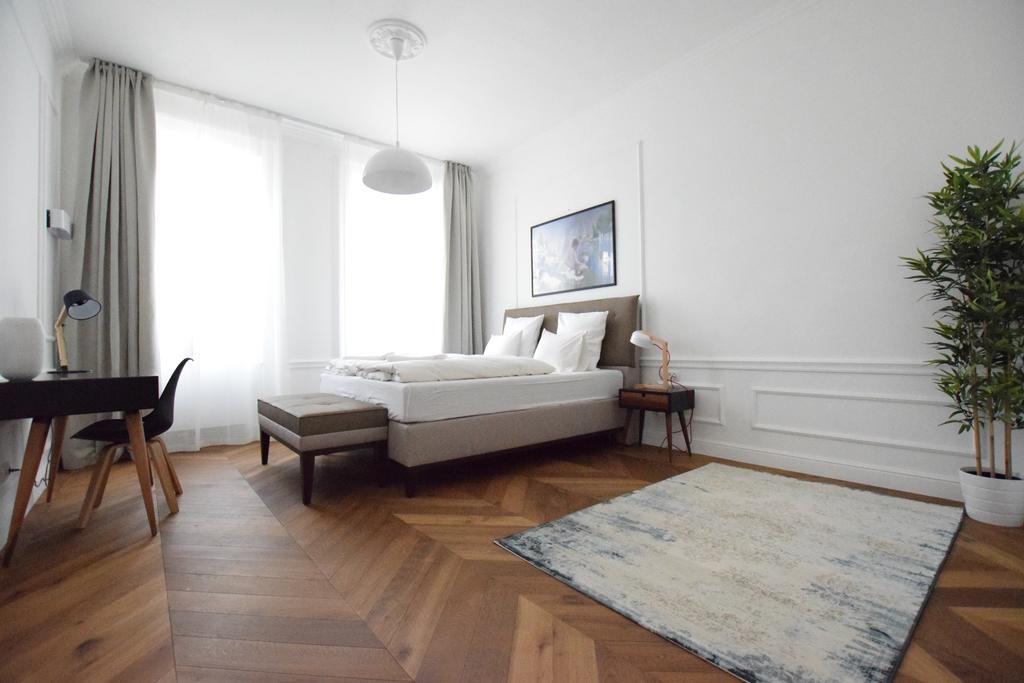 Luxury Apartment By Hi5 - Szervita Suite Budapest Extérieur photo