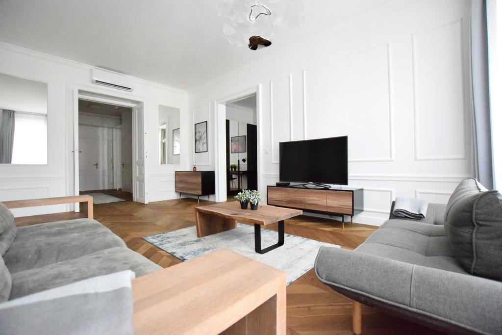 Luxury Apartment By Hi5 - Szervita Suite Budapest Extérieur photo