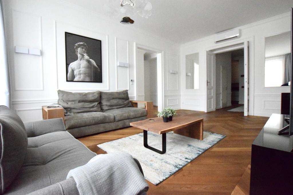 Luxury Apartment By Hi5 - Szervita Suite Budapest Extérieur photo