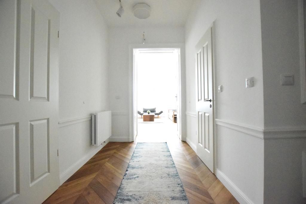 Luxury Apartment By Hi5 - Szervita Suite Budapest Extérieur photo