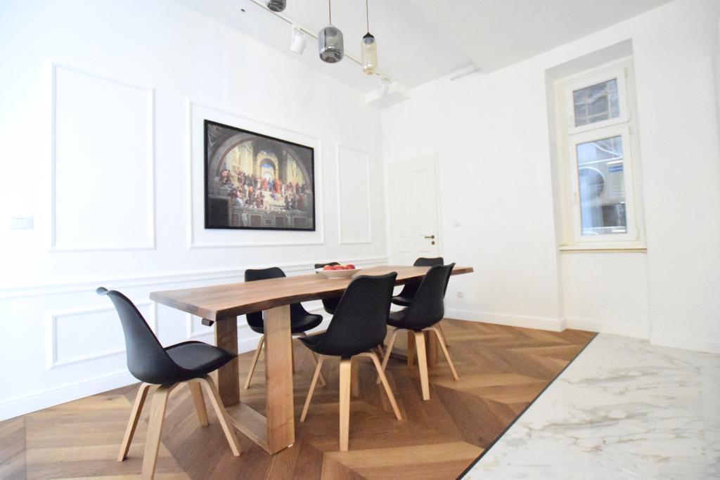 Luxury Apartment By Hi5 - Szervita Suite Budapest Extérieur photo