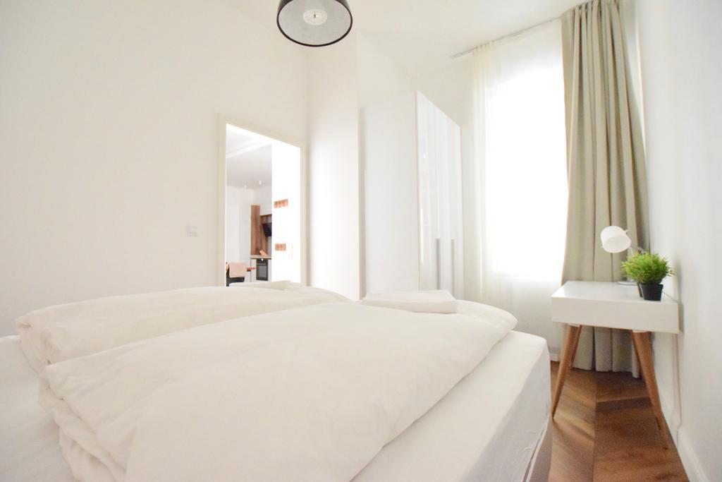 Luxury Apartment By Hi5 - Szervita Suite Budapest Extérieur photo
